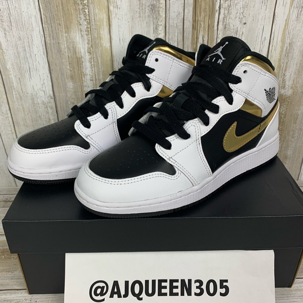 Air Jordan 1 Mid GS Gold Panda - Picture 5 of 8